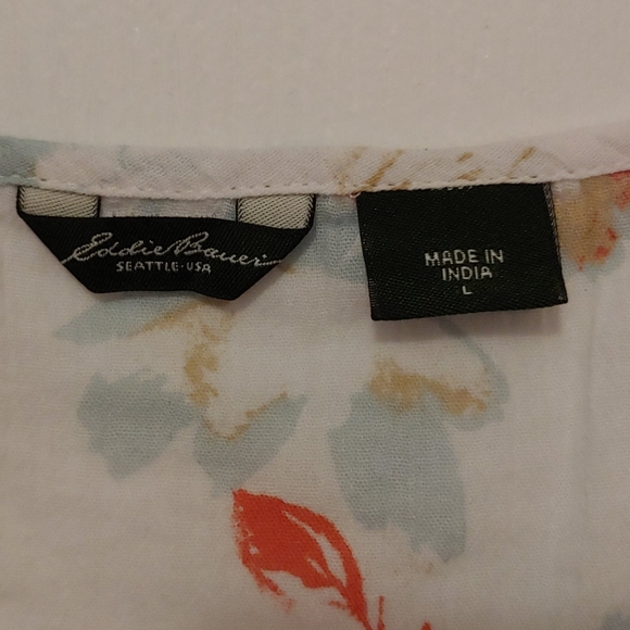 Eddie Bauer sleeveless white floral top🌹🌹 - Picture 2 of 3